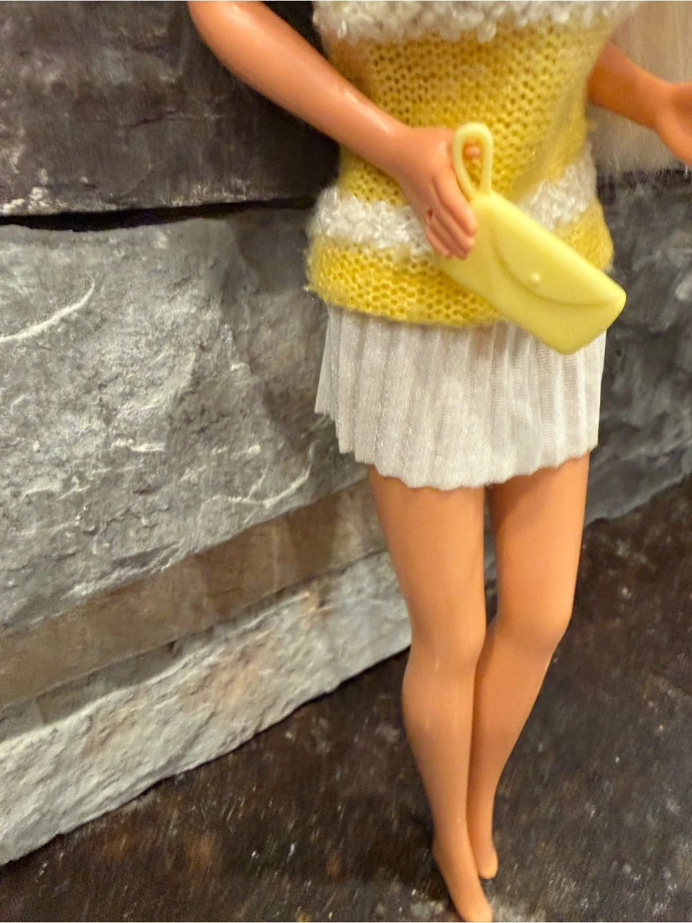 Barbie Vinatge yellow knit white strip pleated skirt vnick back dress and sungla